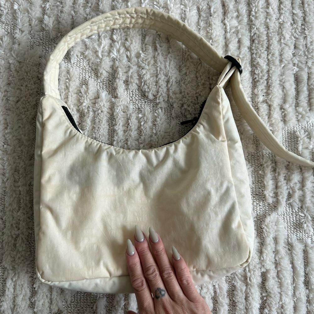 BAGGU mini nylon shoulder bag - ivory - EUC